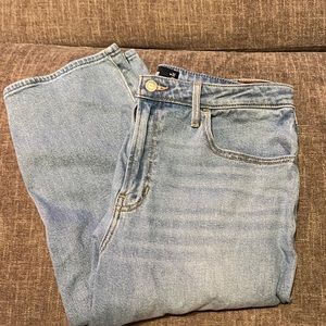Hollister Ultra High-Rise Vintage Straight Jeans